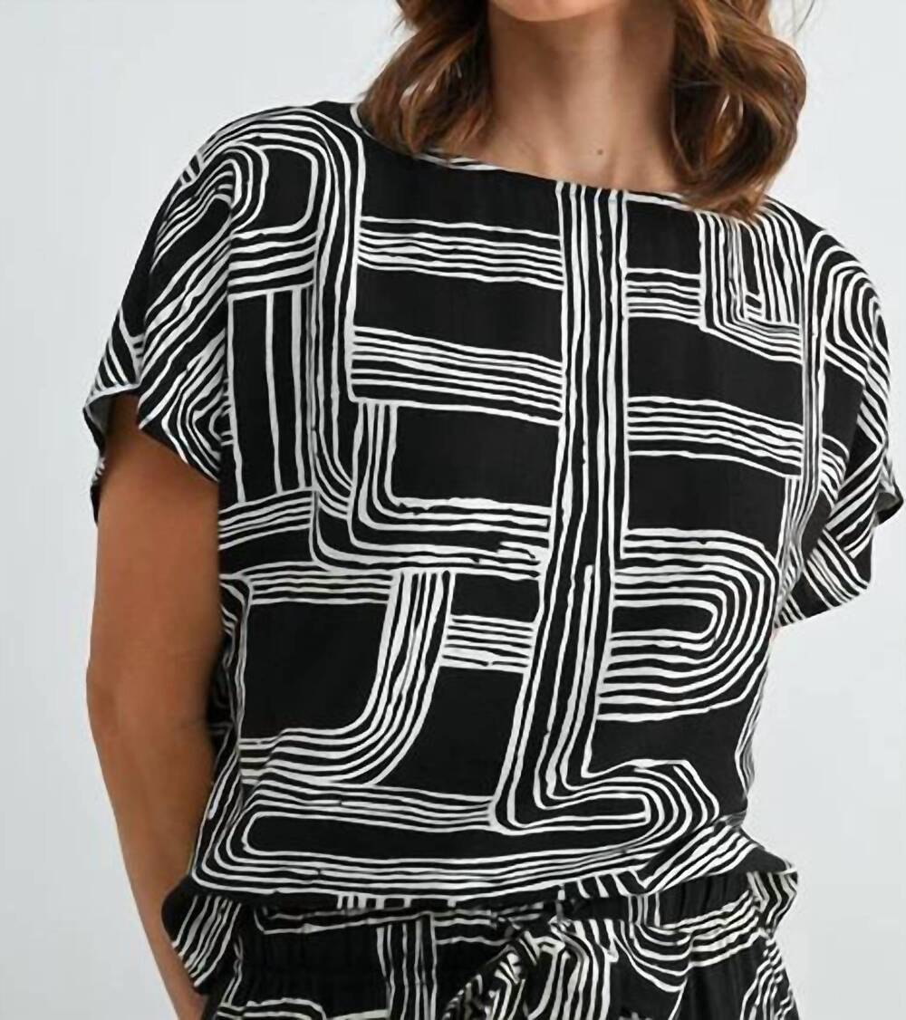 NEW FUN 2 FUN aubrey abstract print dolman sleeve blouse in black white flowy